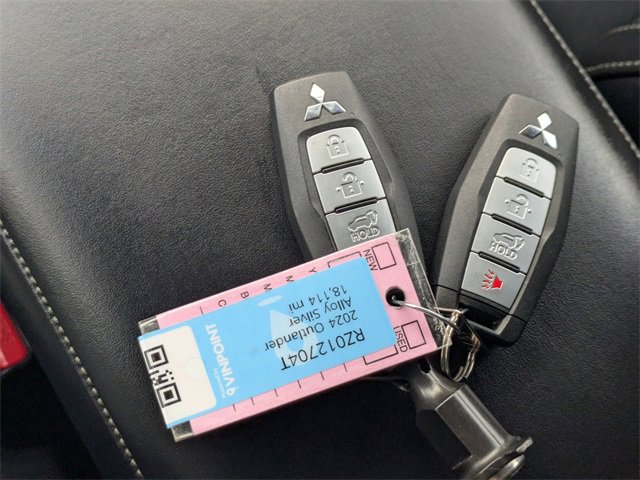 Used 2024 Mitsubishi Outlander FWD image 37