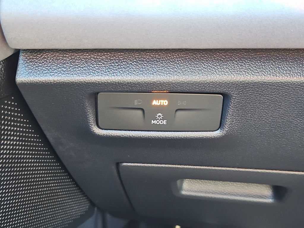 Used 2026 Volkswagen Tiguan SE R-Line AWD/4WD image 18
