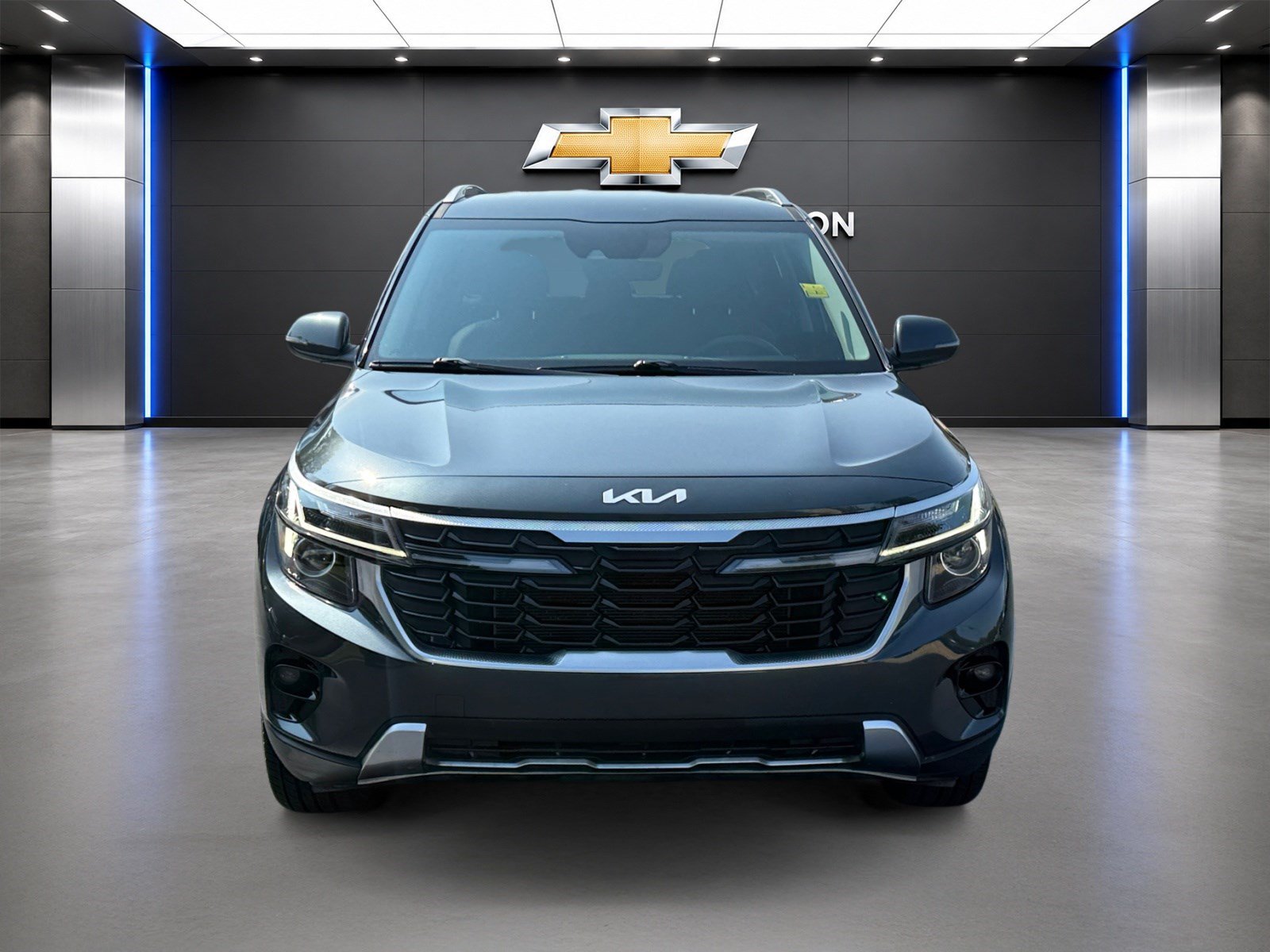 Used 2024 Kia Seltos S FWD image 2