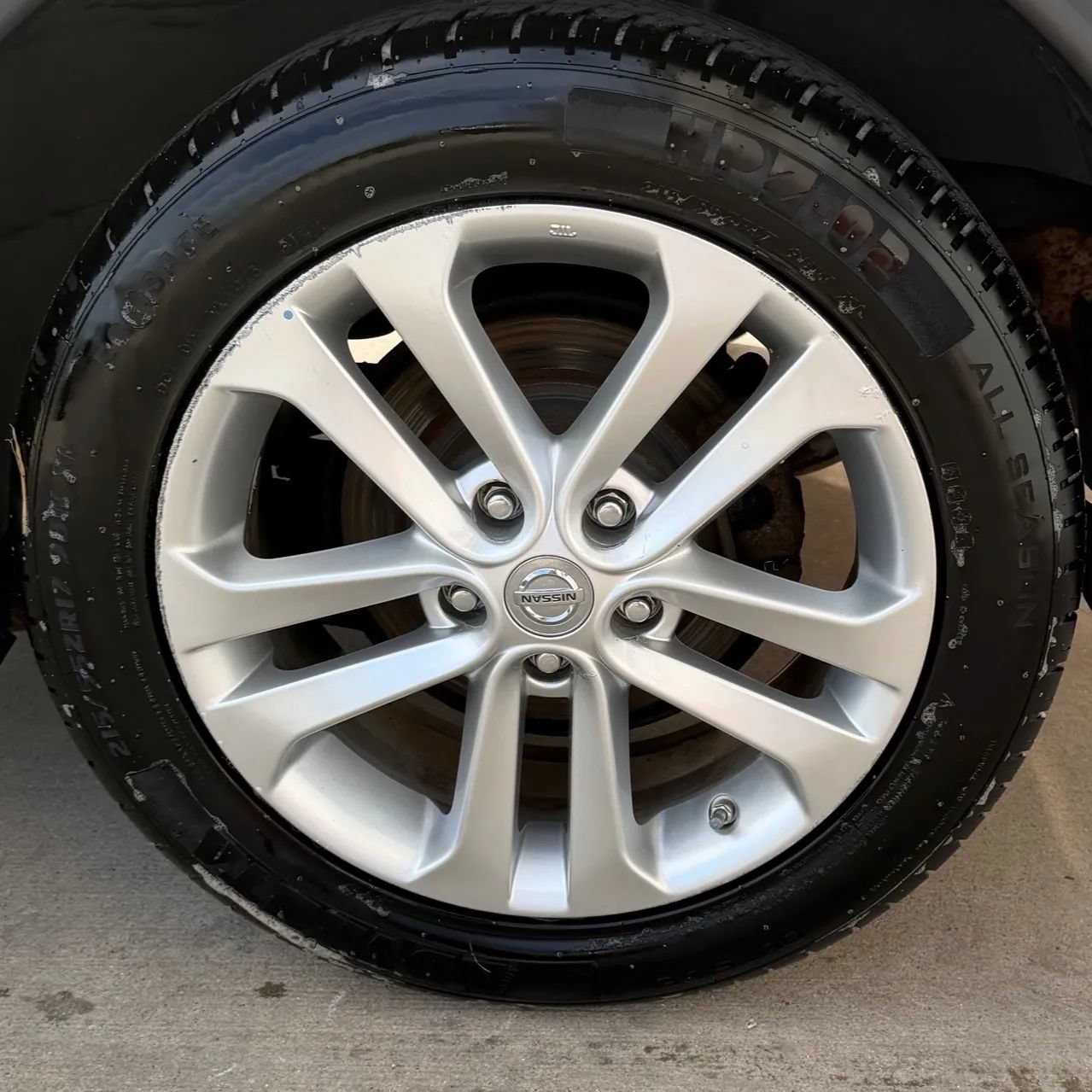 Used 2012 Nissan Juke SL AWD/4WD image 24