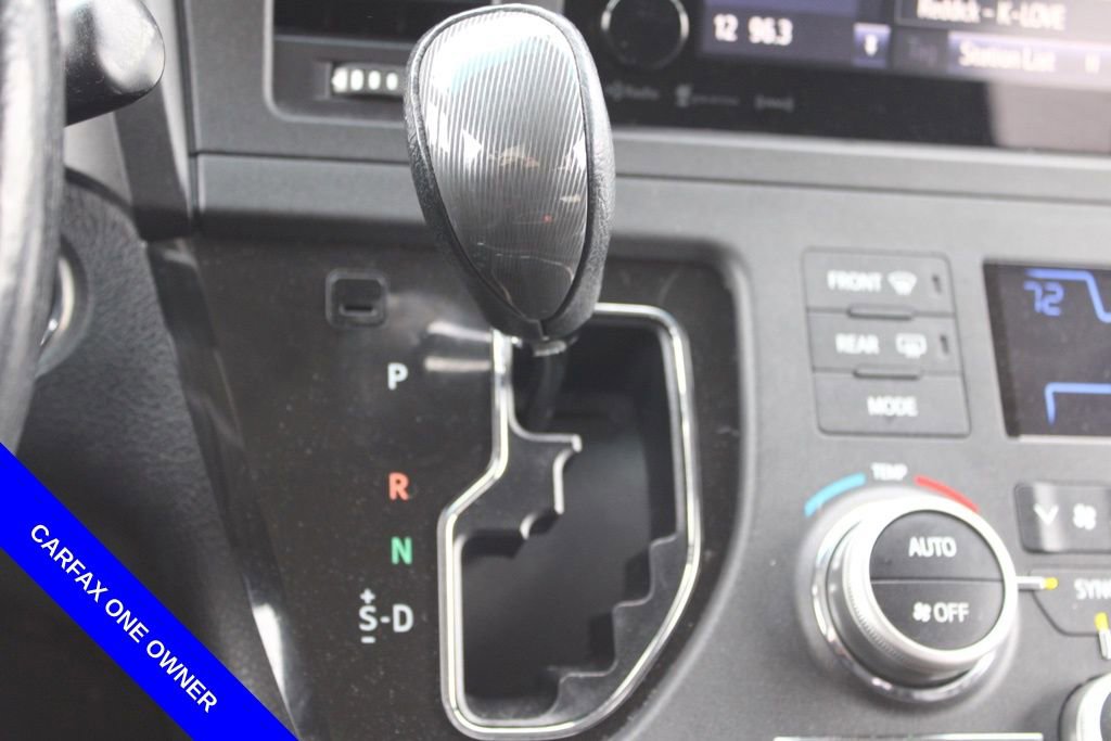 Used 2017 Toyota Sienna SE Premium image 42