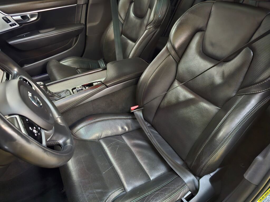 Used 2017 Volvo V90 T6 Cross Country image 22