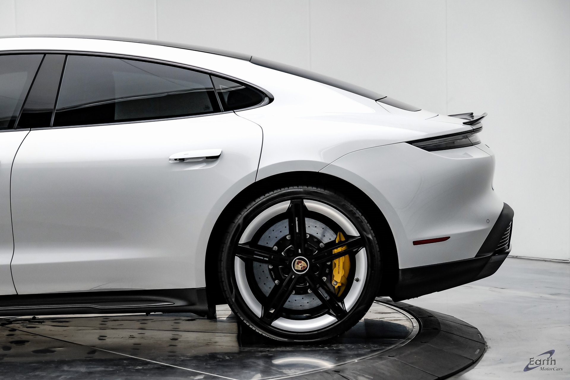 Used 2020 Porsche Taycan Turbo S image 7