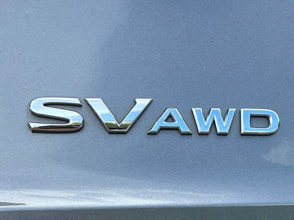 Used 2023 Nissan Rogue SV AWD/4WD image 9