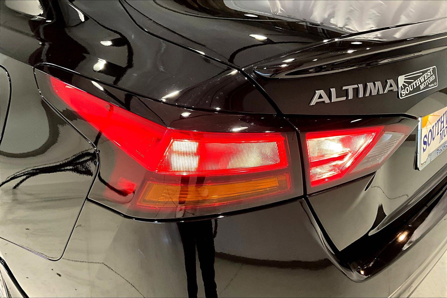 Used 2024 Nissan Altima 2.0 SR FWD image 22