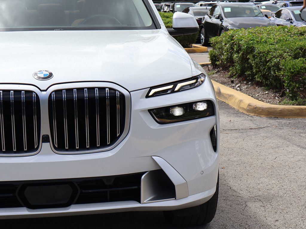 Used 2023 BMW X7 xDrive40i w/ Executive Package image 18