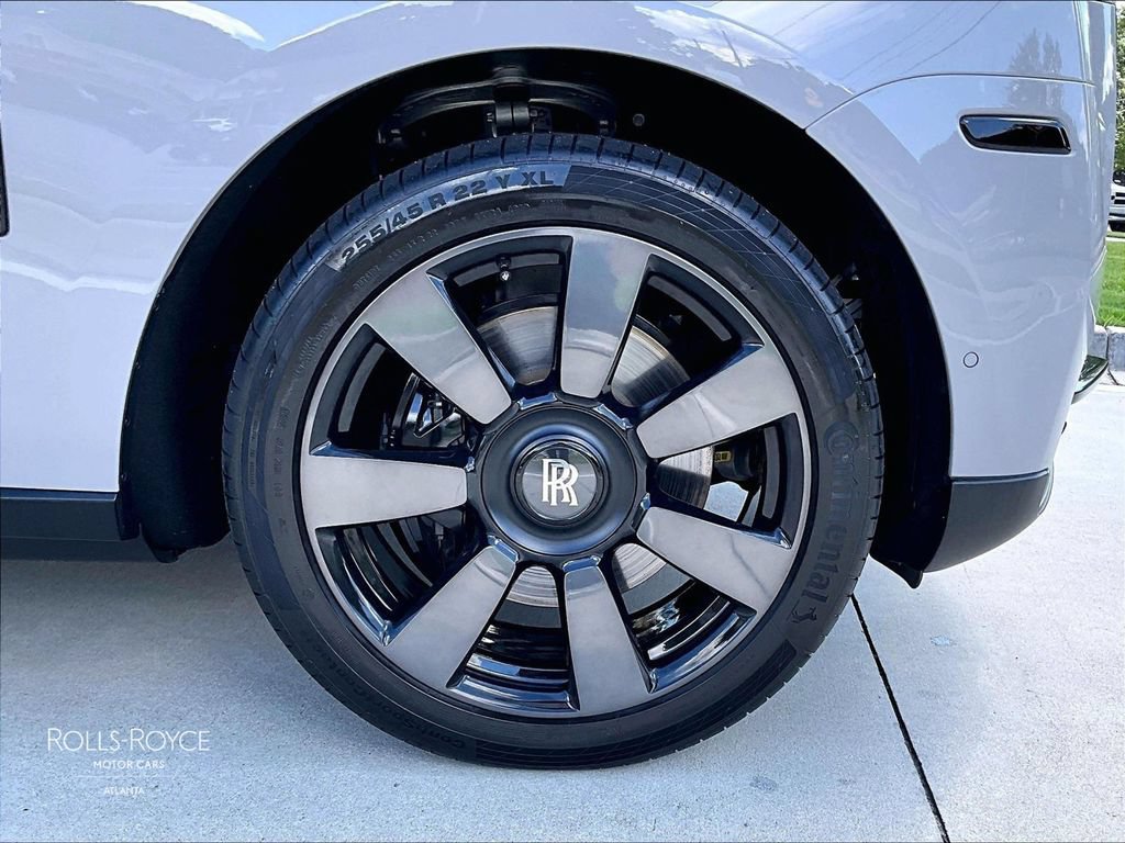 Certified 2021 Rolls-Royce Cullinan AWD/4WD image 30