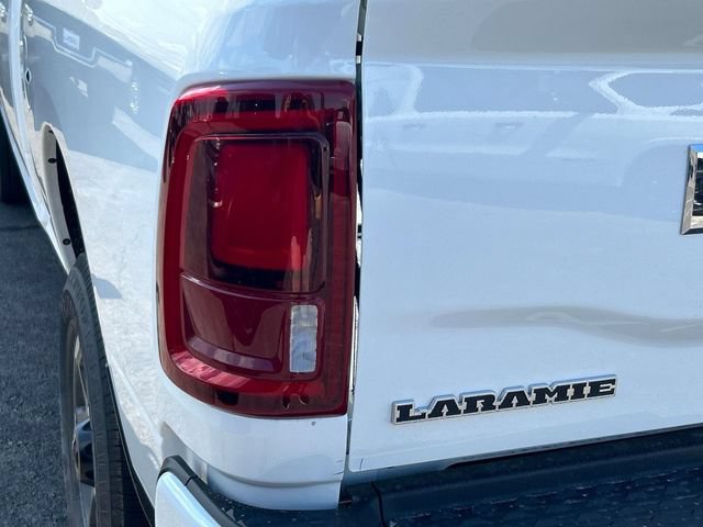 New 2026 RAM 2500 Laramie AWD/4WD image 36