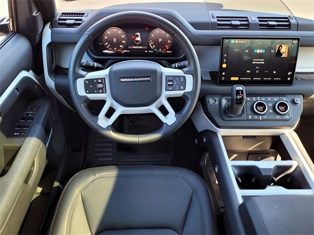 Used 2025 Land Rover Defender 110 S image 5