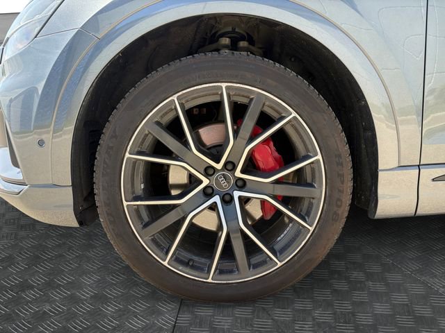 Used 2019 Audi Q8 Prestige AWD/4WD image 13