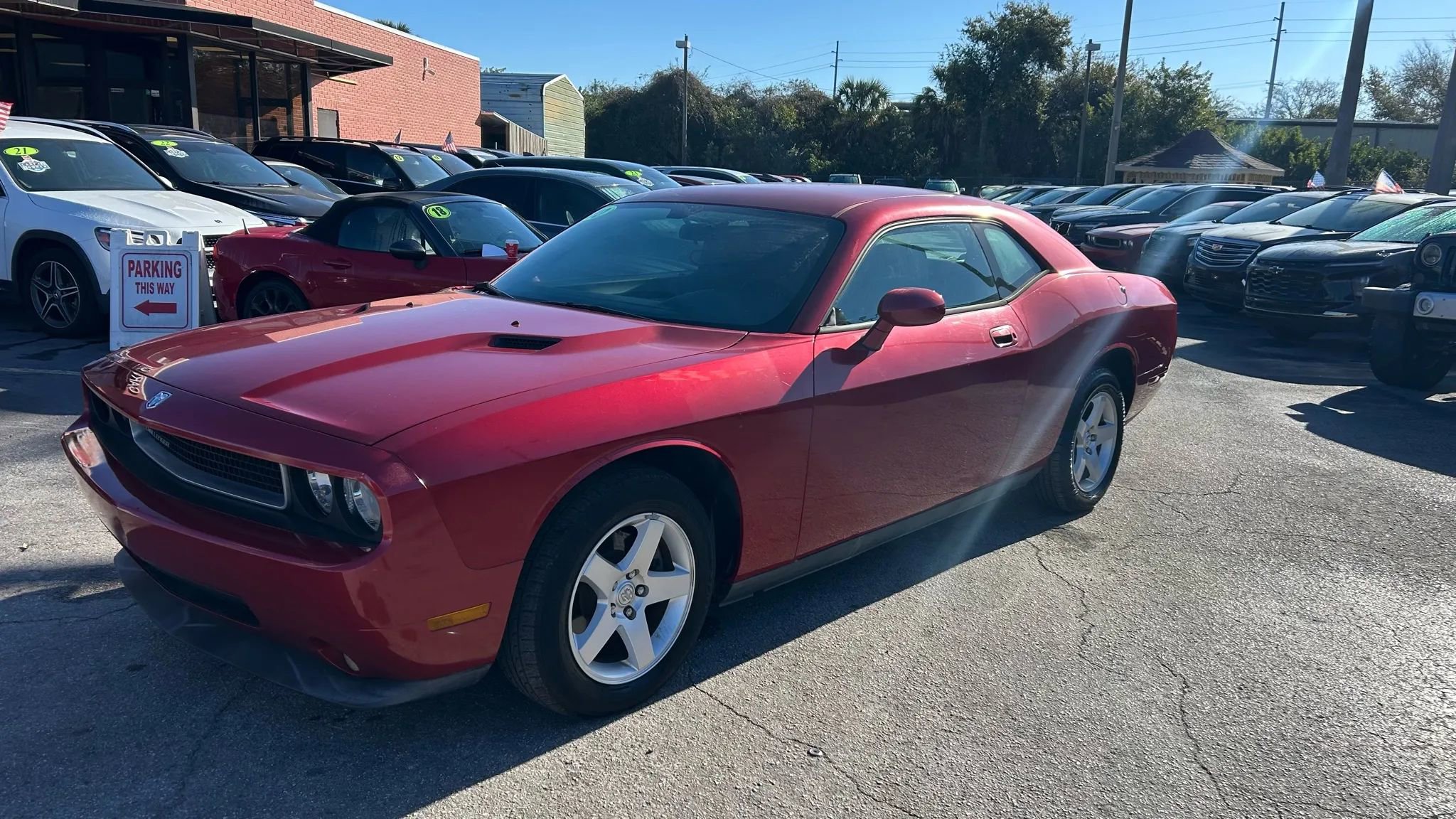 Used 2010 Dodge Challenger SE RWD image 2