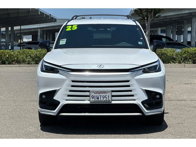 Used 2025 Lexus TX 500h AWD w/ Technology Package image 9