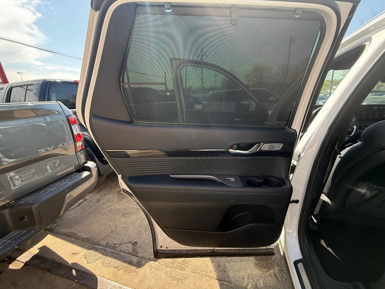 Used 2024 Hyundai Palisade Calligraphy image 12