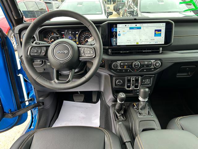 New 2025 Jeep Gladiator High Tide image 11