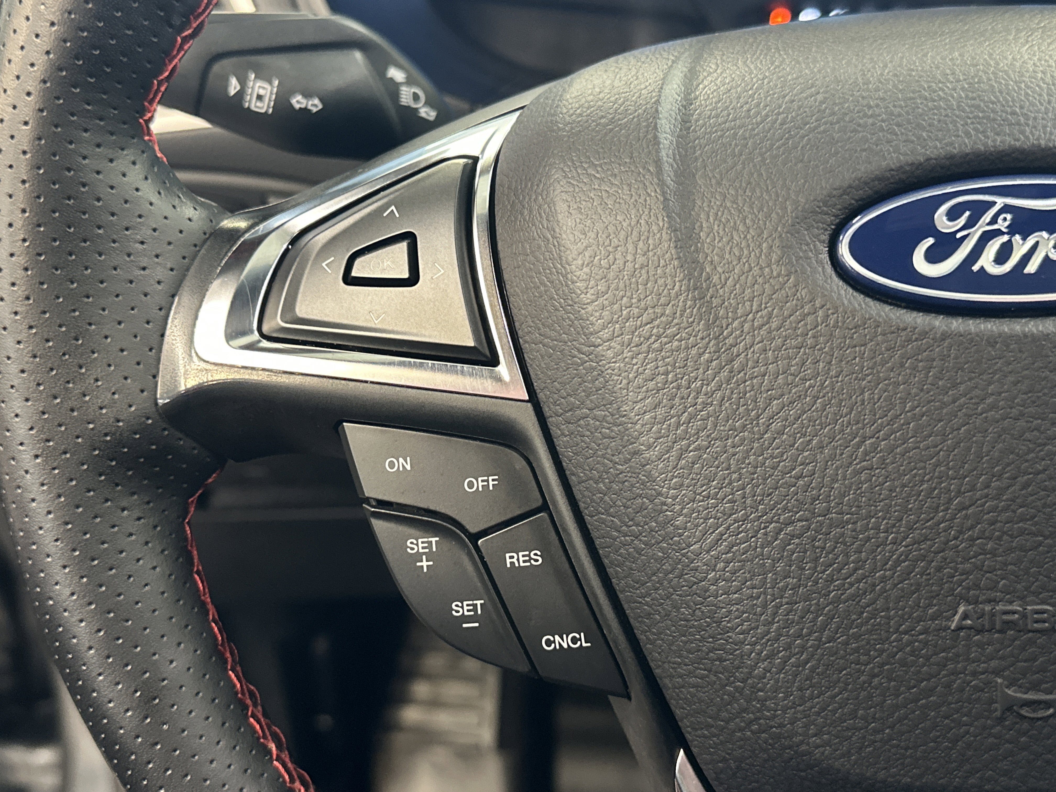 Used 2024 Ford Edge ST-Line image 35