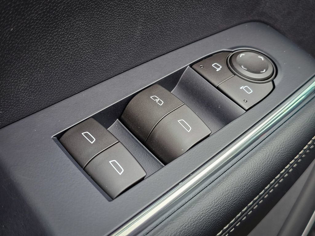 New 2026 GMC Acadia Elevation w/ LPO, Floor Liner Package AWD/4WD image 10