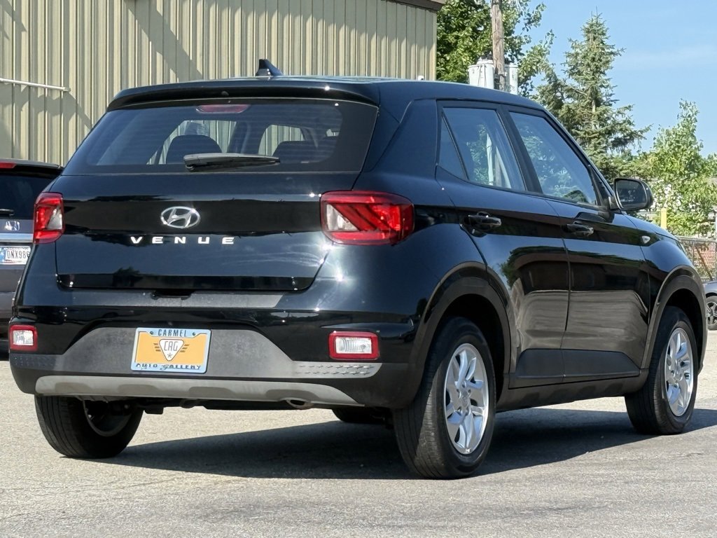 Used 2022 Hyundai Venue SE image 6