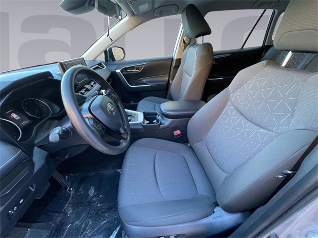 Used 2021 Toyota RAV4 XLE image 10