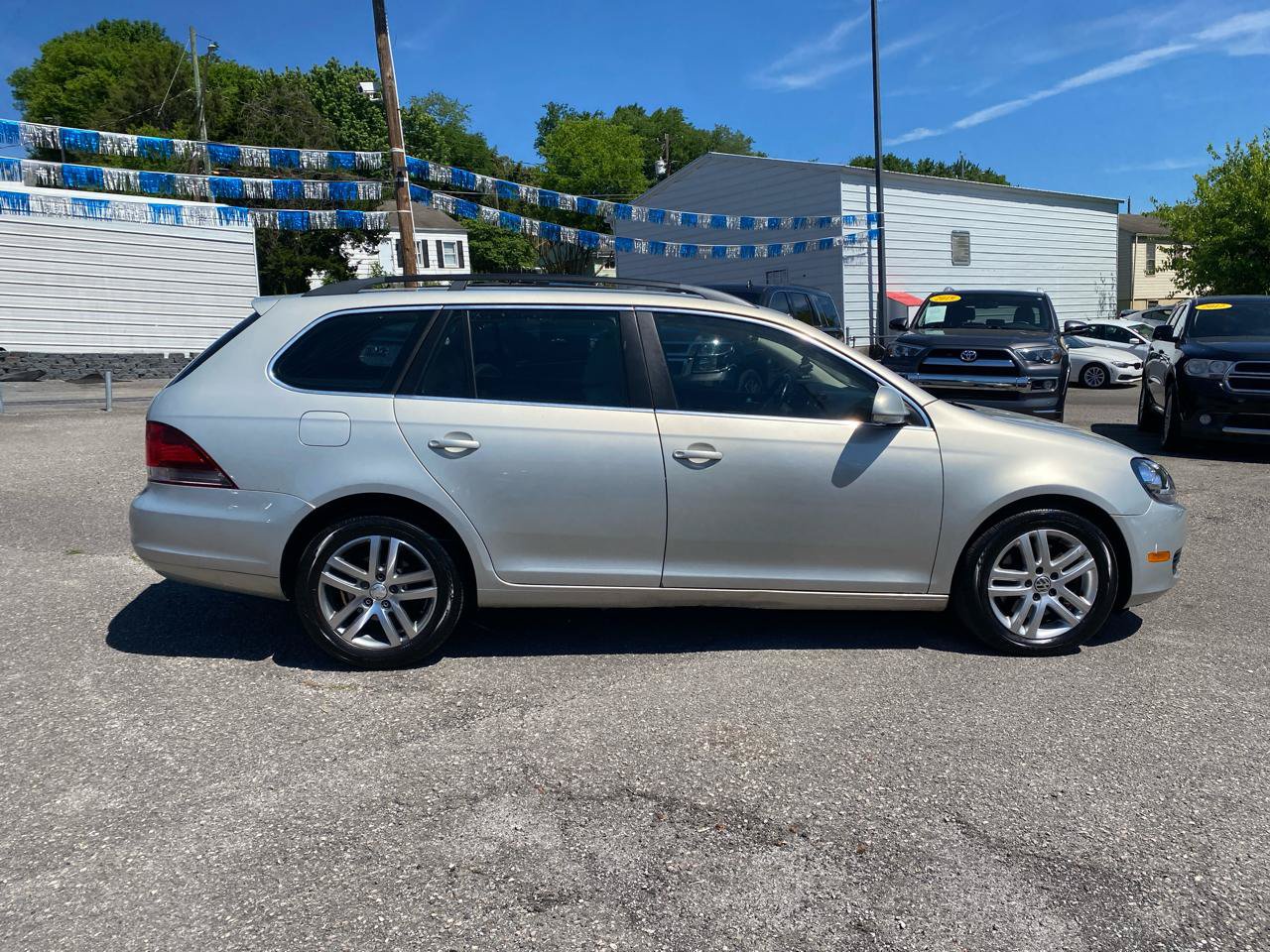 Used 2011 Volkswagen Jetta TDI FWD image 8