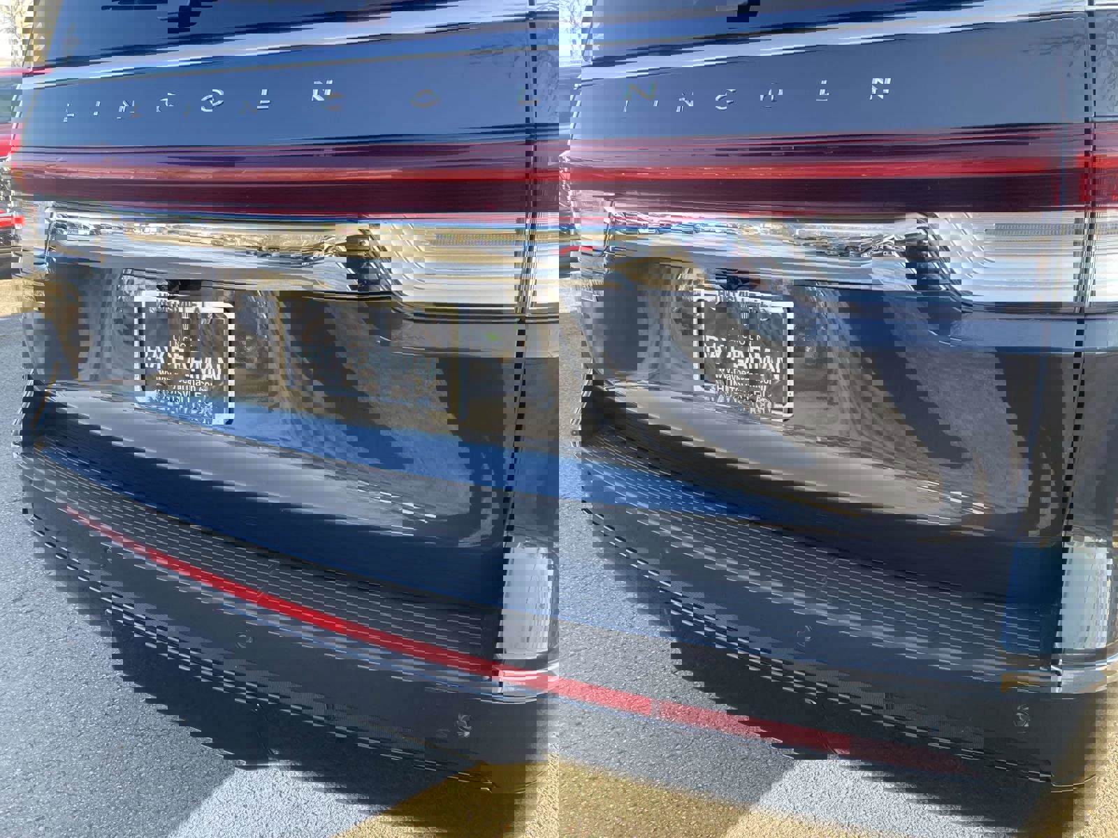 Certified 2022 Lincoln Navigator L Reserve image 4