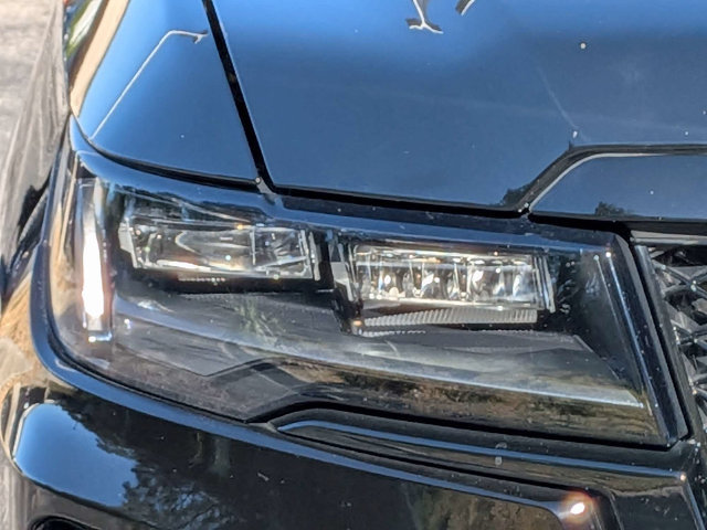 Certified 2023 Cadillac Escalade V AWD/4WD image 9