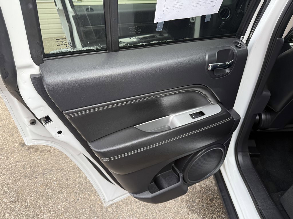 Used 2017 Jeep Compass High Altitude image 13