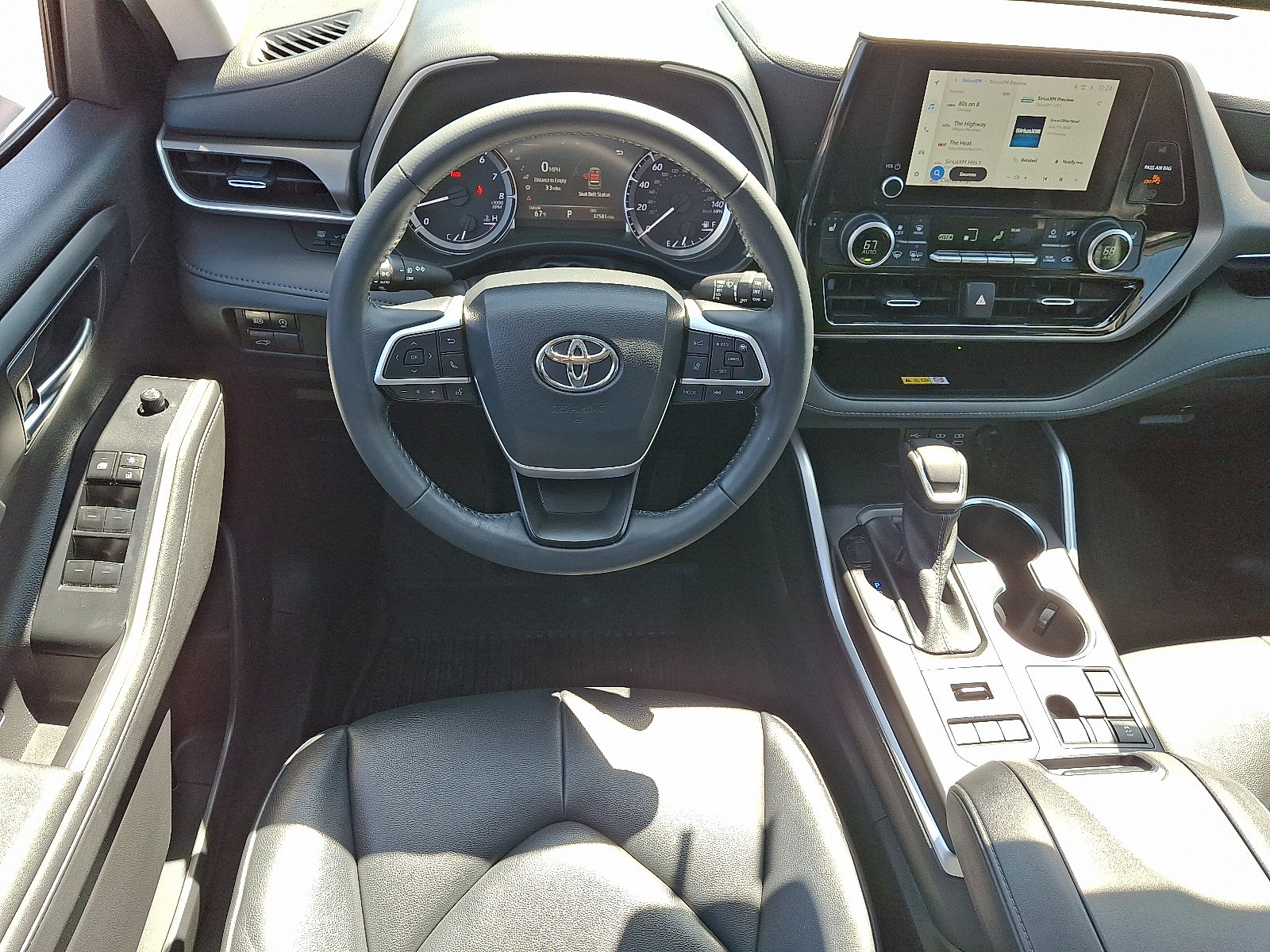 Used 2023 Toyota Highlander XLE w/ Protection Package #3 (TMS) AWD/4WD image 12