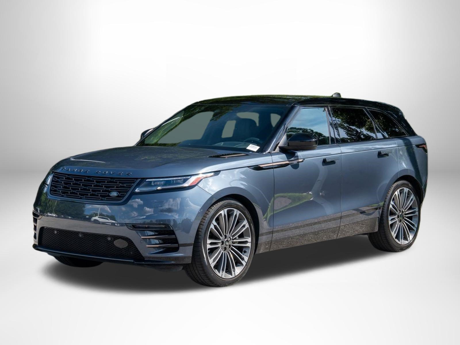 Used 2024 Land Rover Range Rover Velar Dynamic HSE AWD/4WD image 3