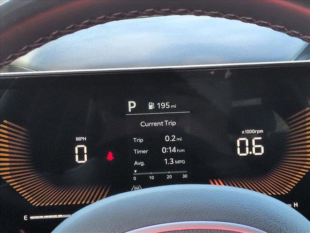 Used 2025 Kia Carnival image 11