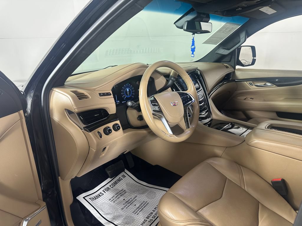 Used 2018 Cadillac Escalade ESV Platinum AWD/4WD image 17