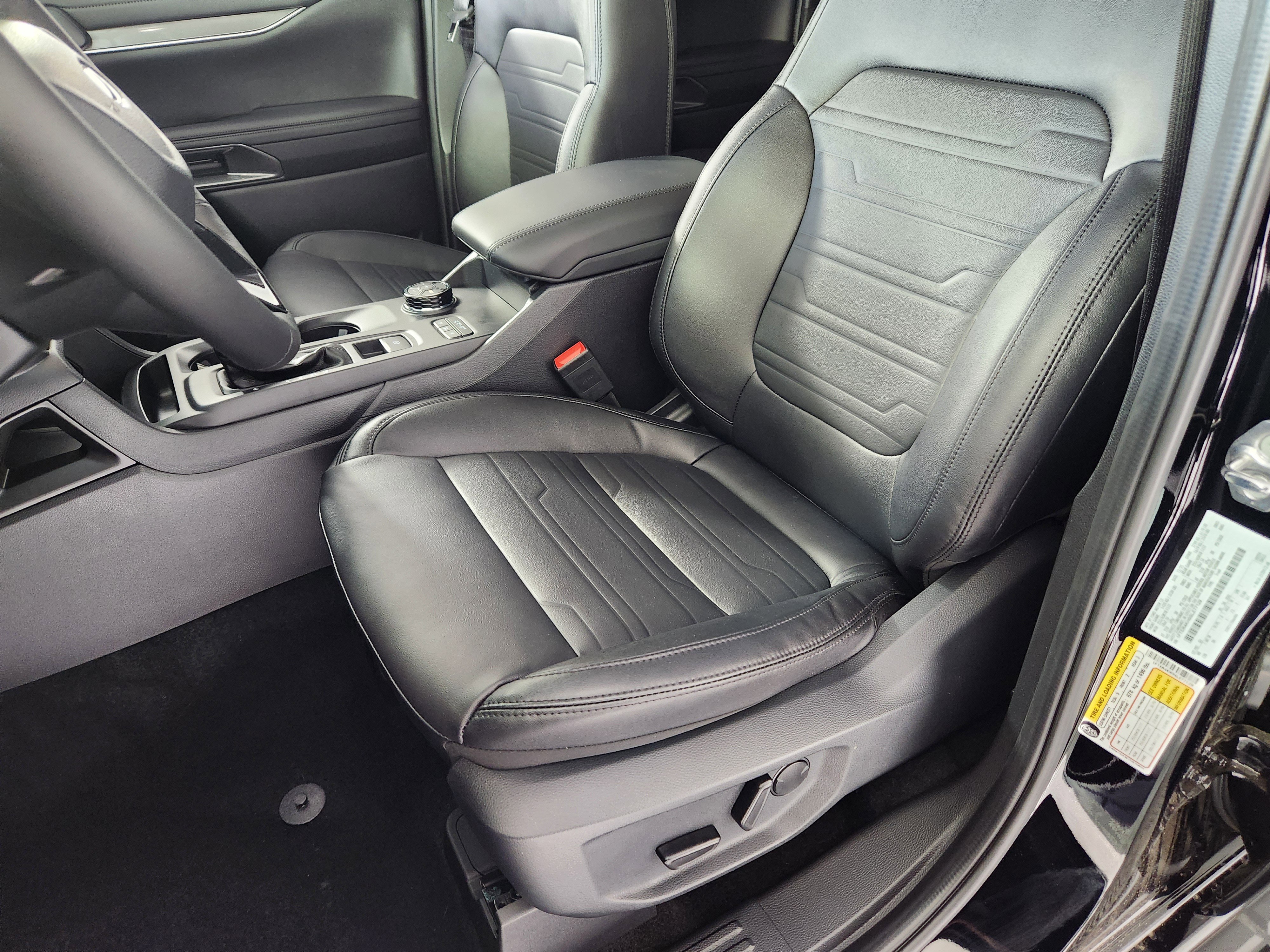 New 2025 Ford Ranger Lariat w/ FX4 Off-Road Package image 12