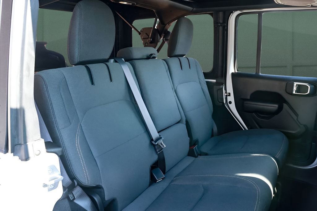 Used 2024 Jeep Wrangler Unlimited w/ Convenience Group image 21