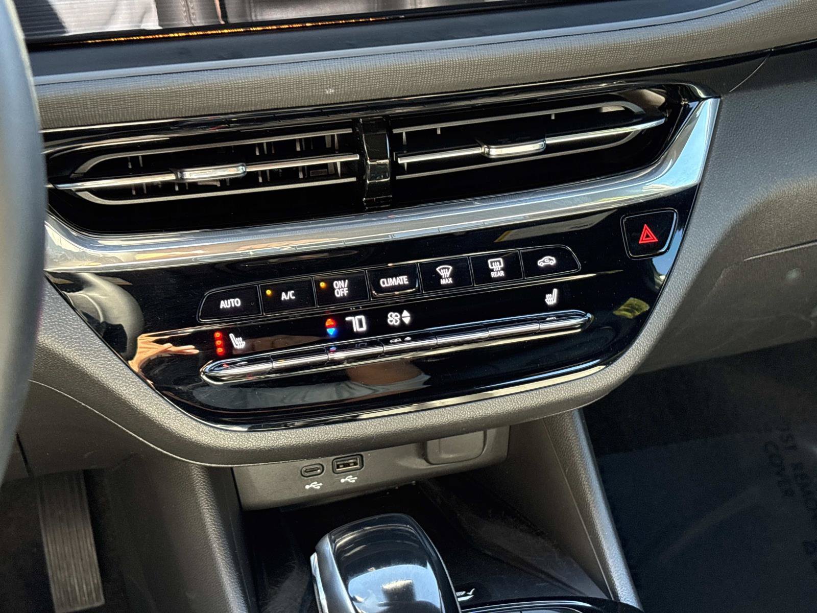 Used 2025 Buick Envista Avenir FWD image 24