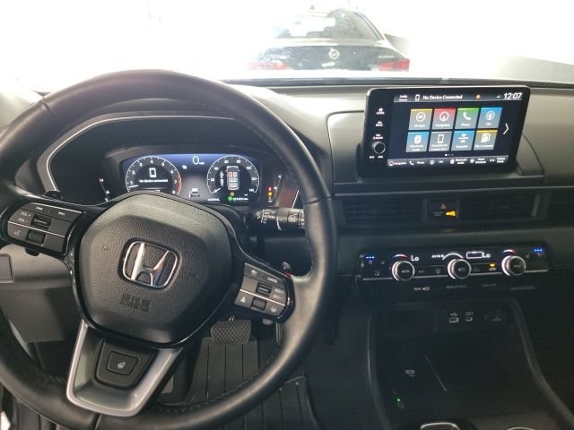 Used 2025 Honda Pilot Elite image 14