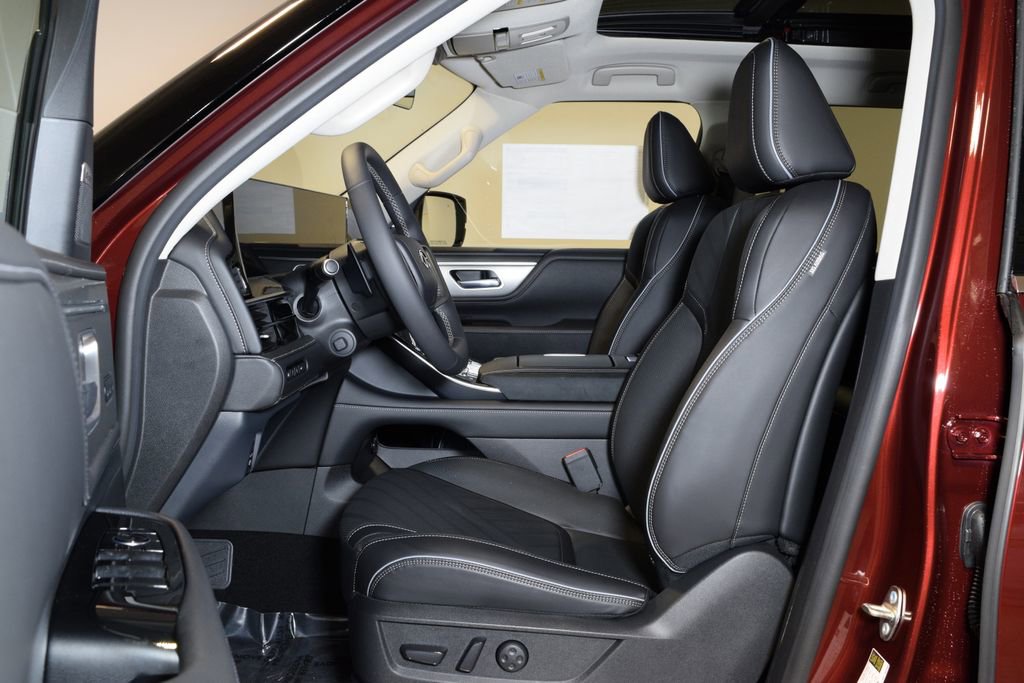 New 2026 INFINITI QX80 Luxe w/ Cargo Package AWD/4WD image 12