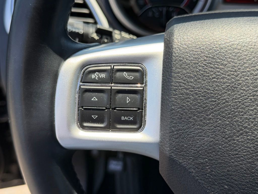 Used 2020 Dodge Journey SE w/ SE Popular Equipment Group FWD image 17