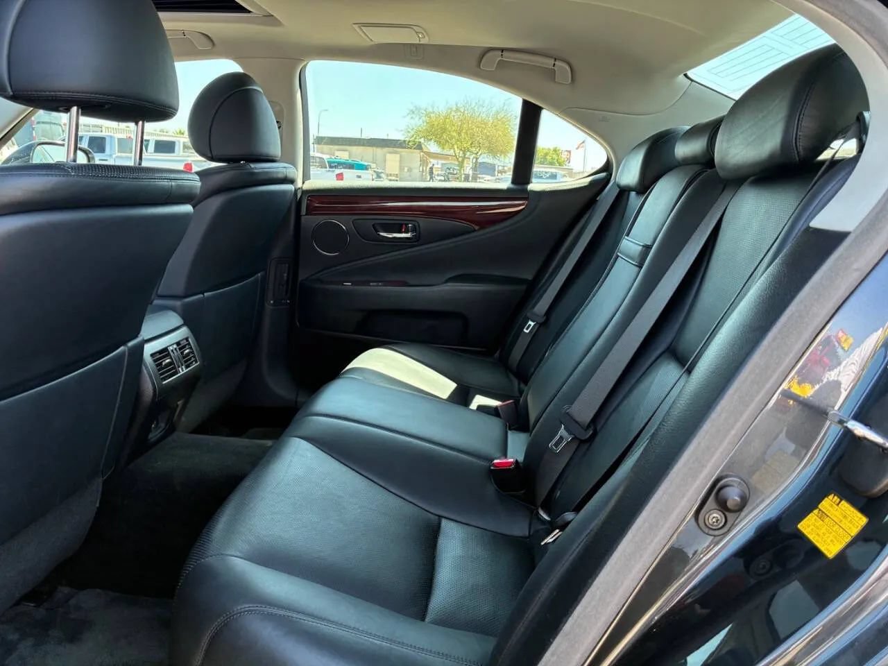 Used 2007 Lexus LS 460 RWD image 21