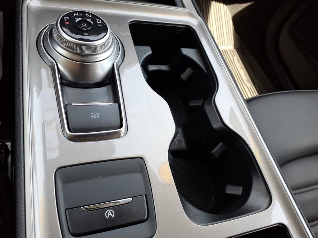 Used 2024 Ford Edge SEL w/ Convenience Package AWD/4WD image 22