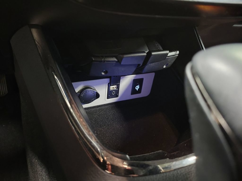 Used 2018 Toyota Avalon Limited w/ All Weather Liner Package FWD image 18