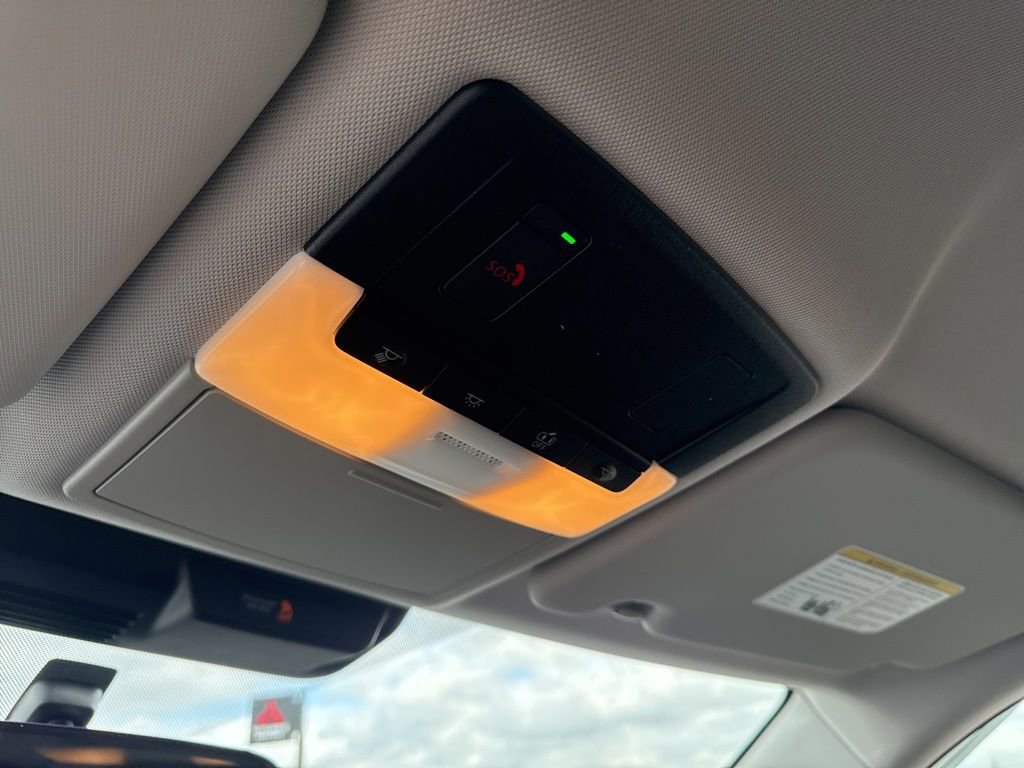 Used 2024 Mitsubishi Outlander ES image 30