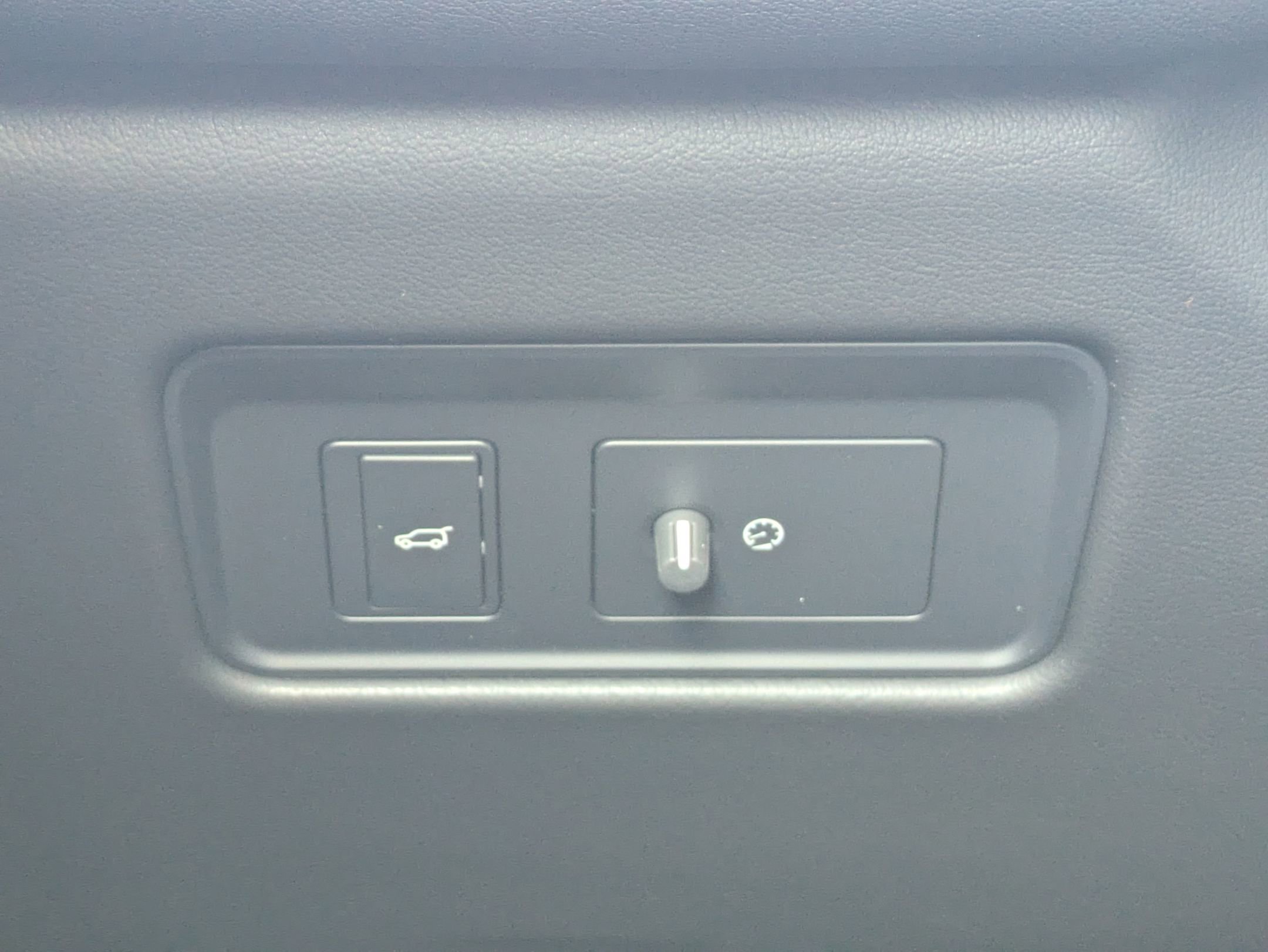 New 2026 Jaguar F-PACE R-Dynamic S image 19