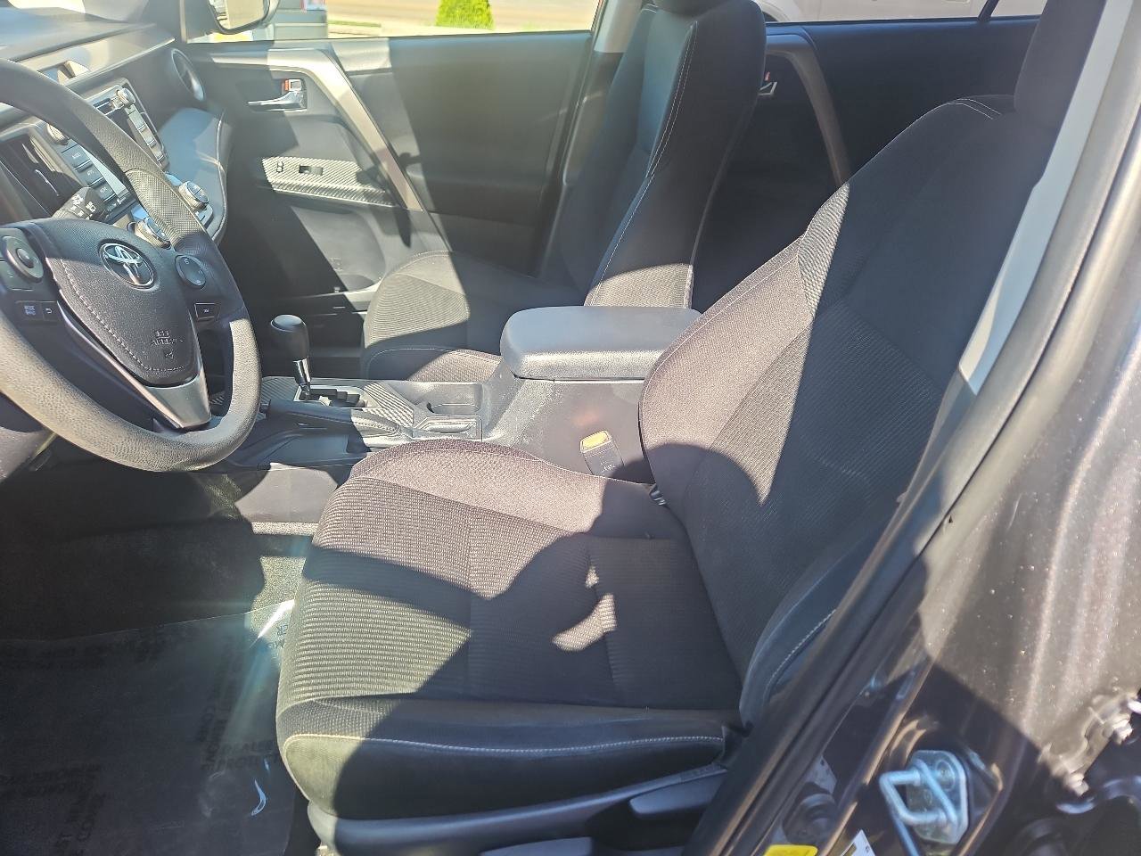 Used 2014 Toyota RAV4 XLE AWD/4WD image 15