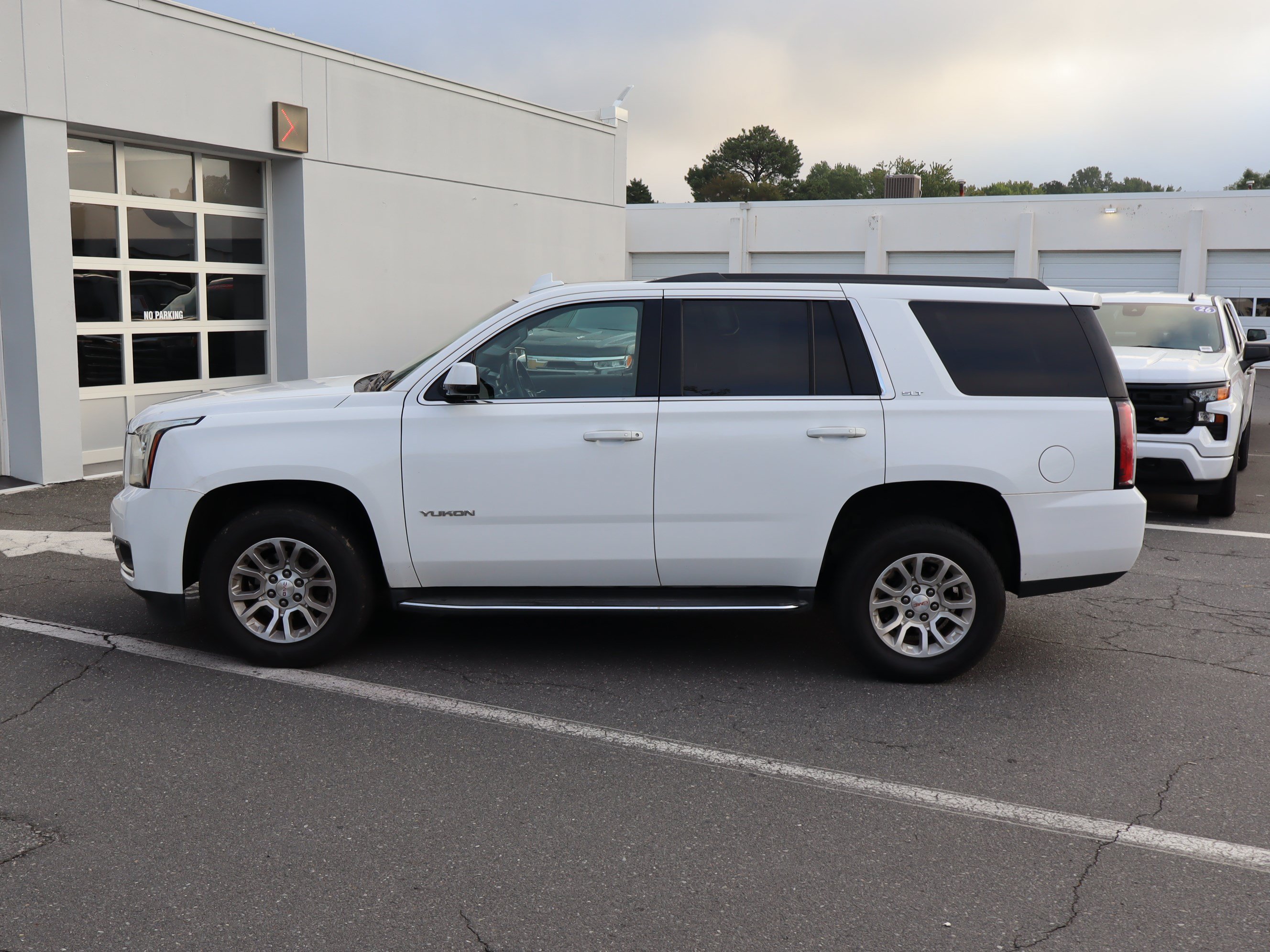 Used 2020 GMC Yukon SLT AWD/4WD image 7