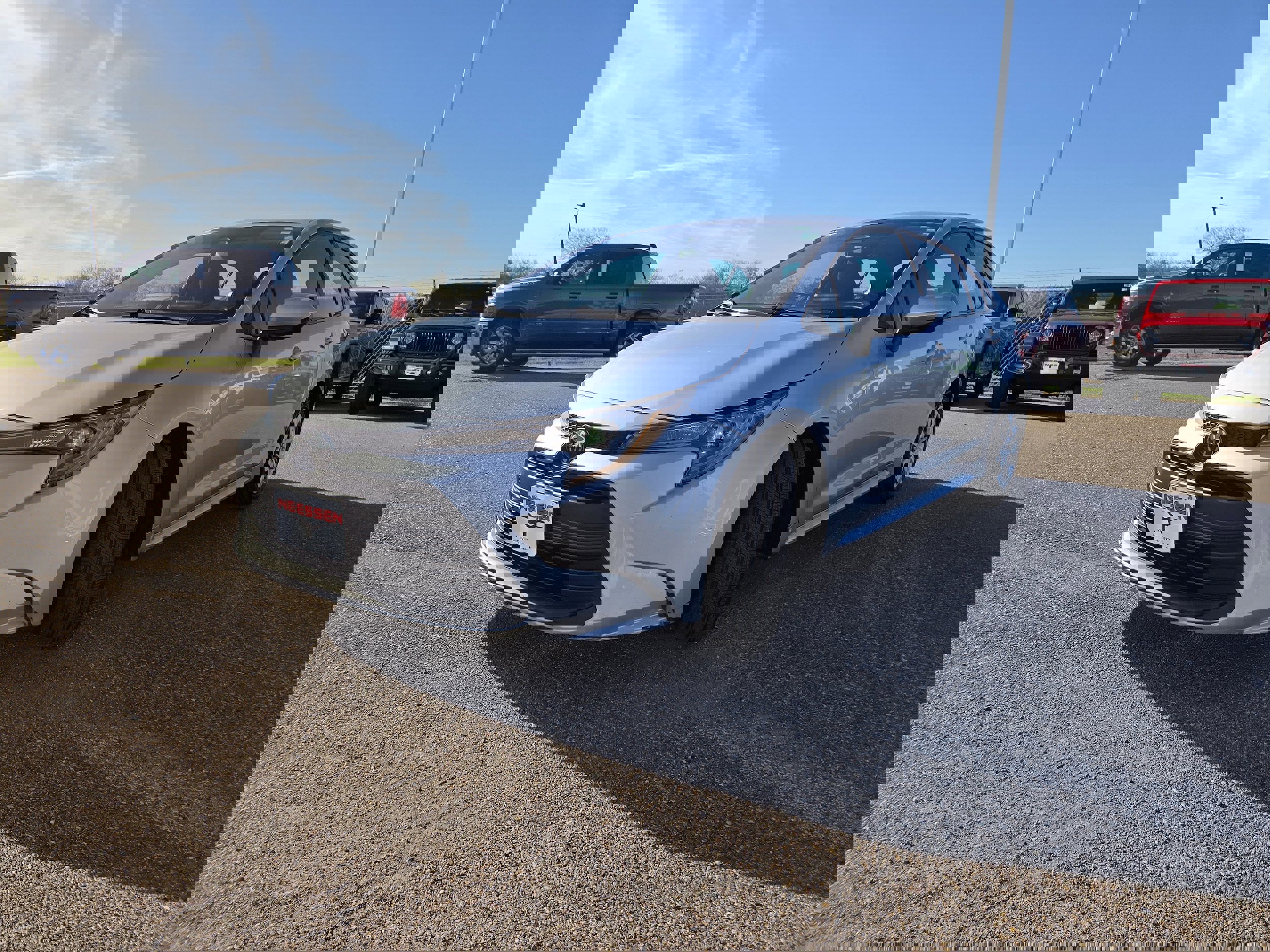 Used 2023 Toyota Corolla LE image 3