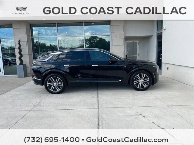 Certified 2024 Cadillac Lyriq Luxury AWD/4WD image 4