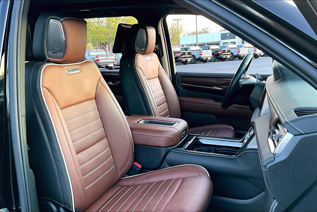 Used 2023 GMC Yukon Denali Ultimate image 7