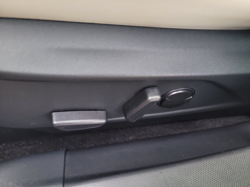Certified 2022 Ford Mustang Mach-E Premium RWD image 18