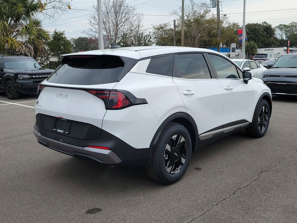 New 2026 Kia Sportage LX w/ LX Convenience Package FWD image 6