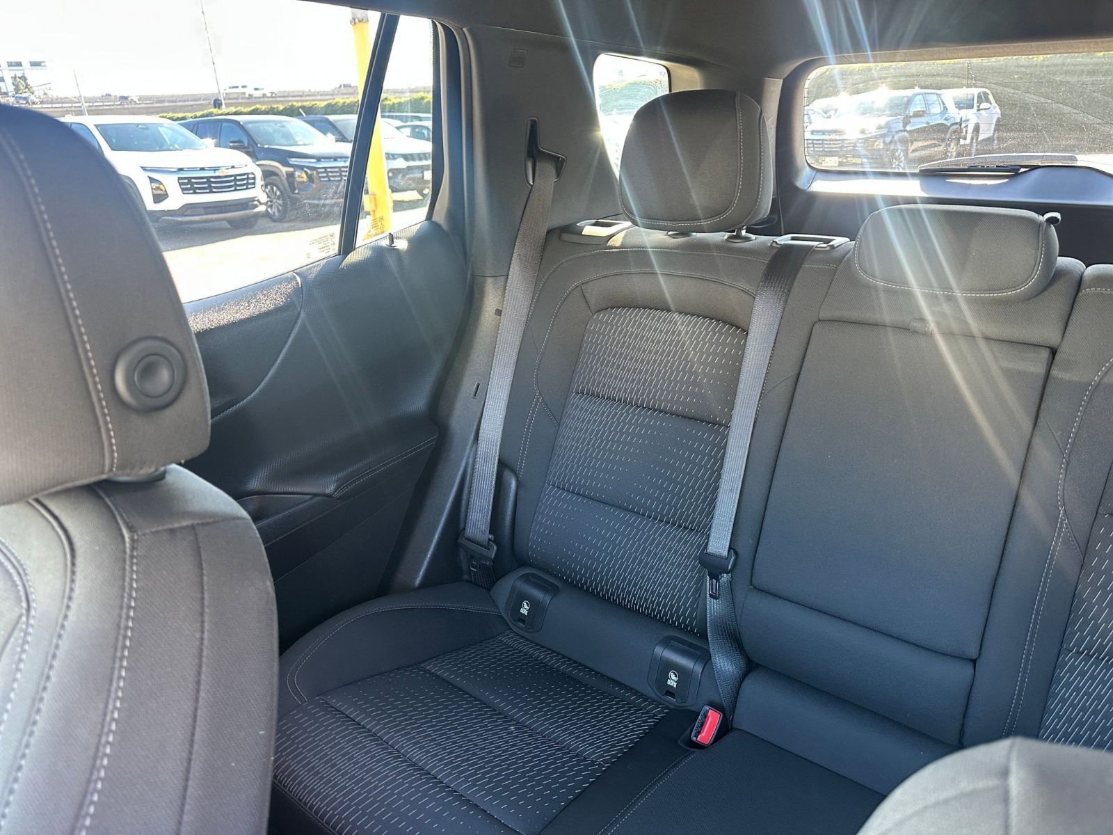 Used 2025 Chevrolet Equinox LT image 38