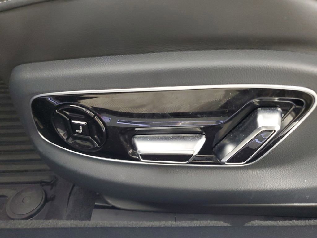 Used 2023 Audi S8 w/ S8 Executive Package image 20